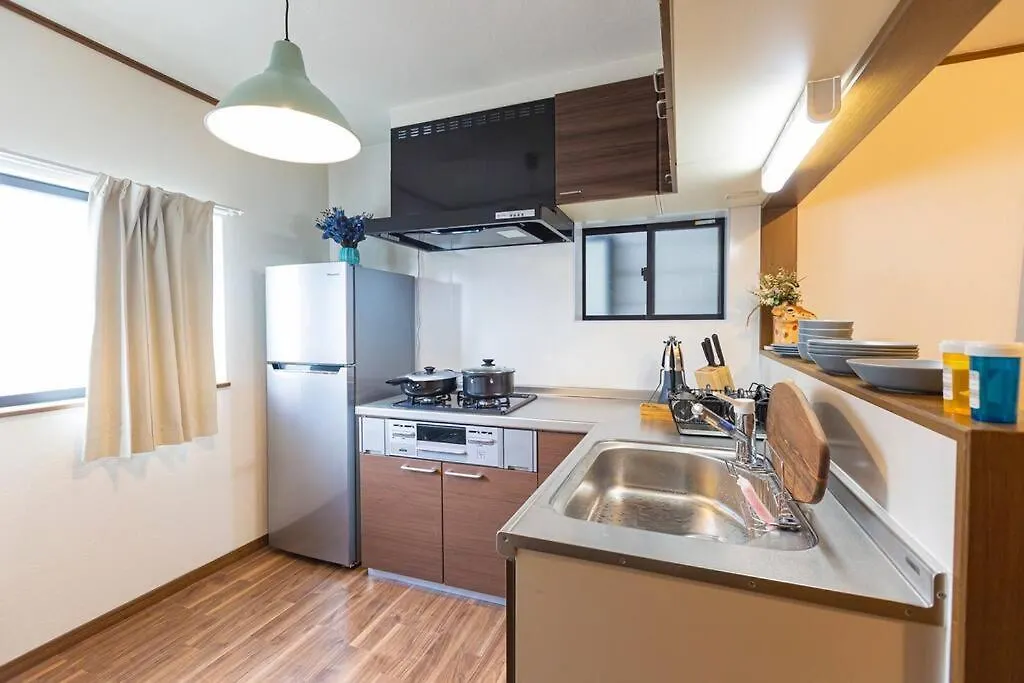 静かな住宅街の4ベッドルームステイ Osaka 0*,  Japan
